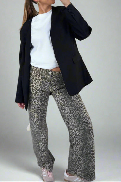 EL DENIM ESTAMPADO LEOPARDO